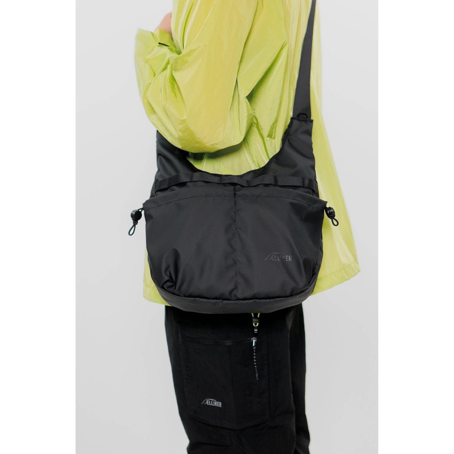 Bain Sling Bag