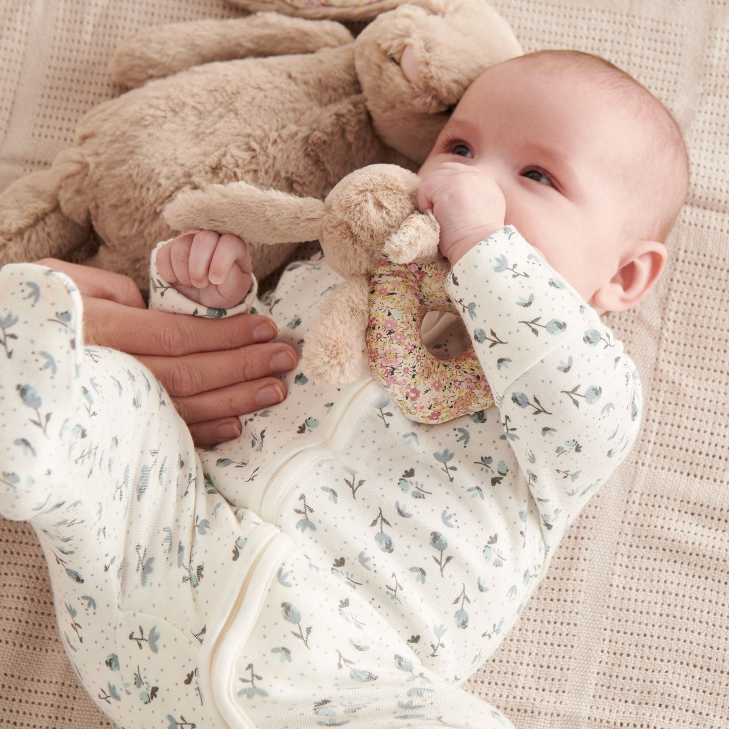 Jellycat Blossom Bea Beige Bunny Grabber
