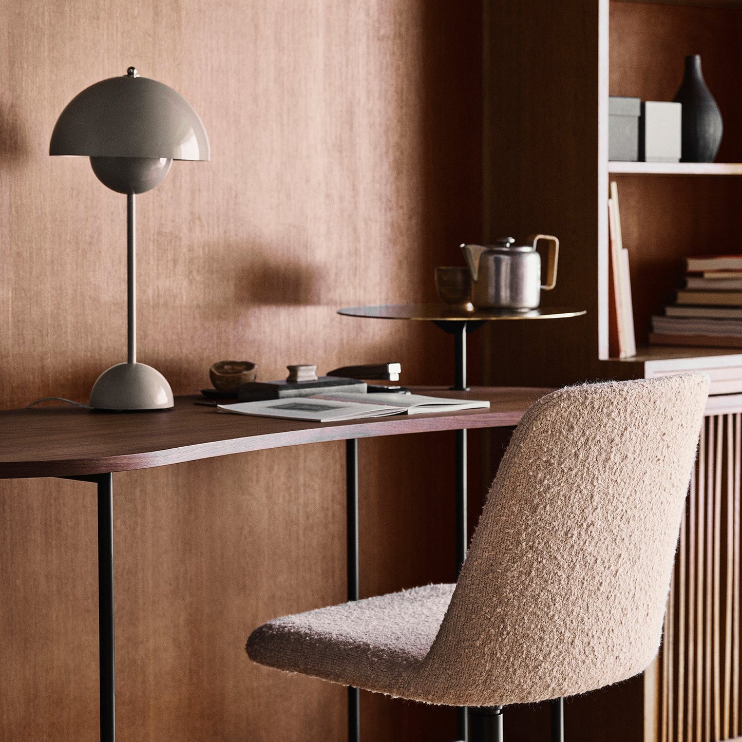 &tradition | flowerpot VP3 table lamp | grey beige