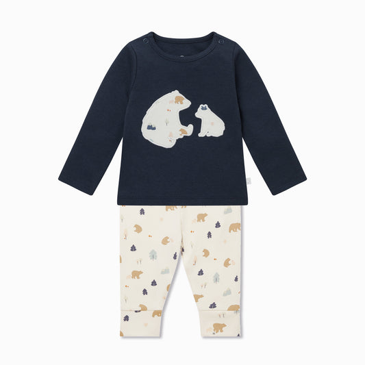 Bear T-Shirt & Leggings Outfit