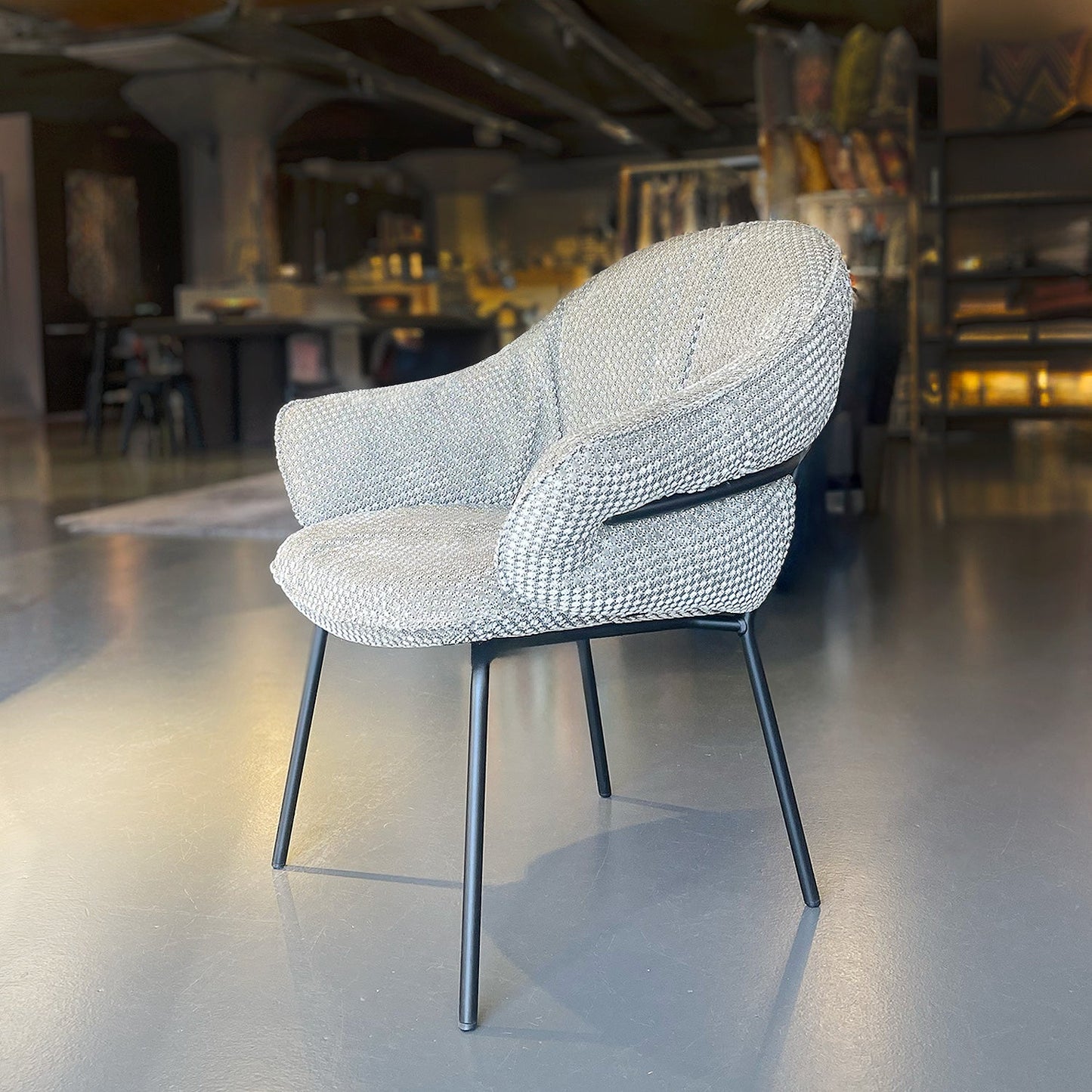freifrau | low dining | marie armchair | nobilis raphael 02 beige