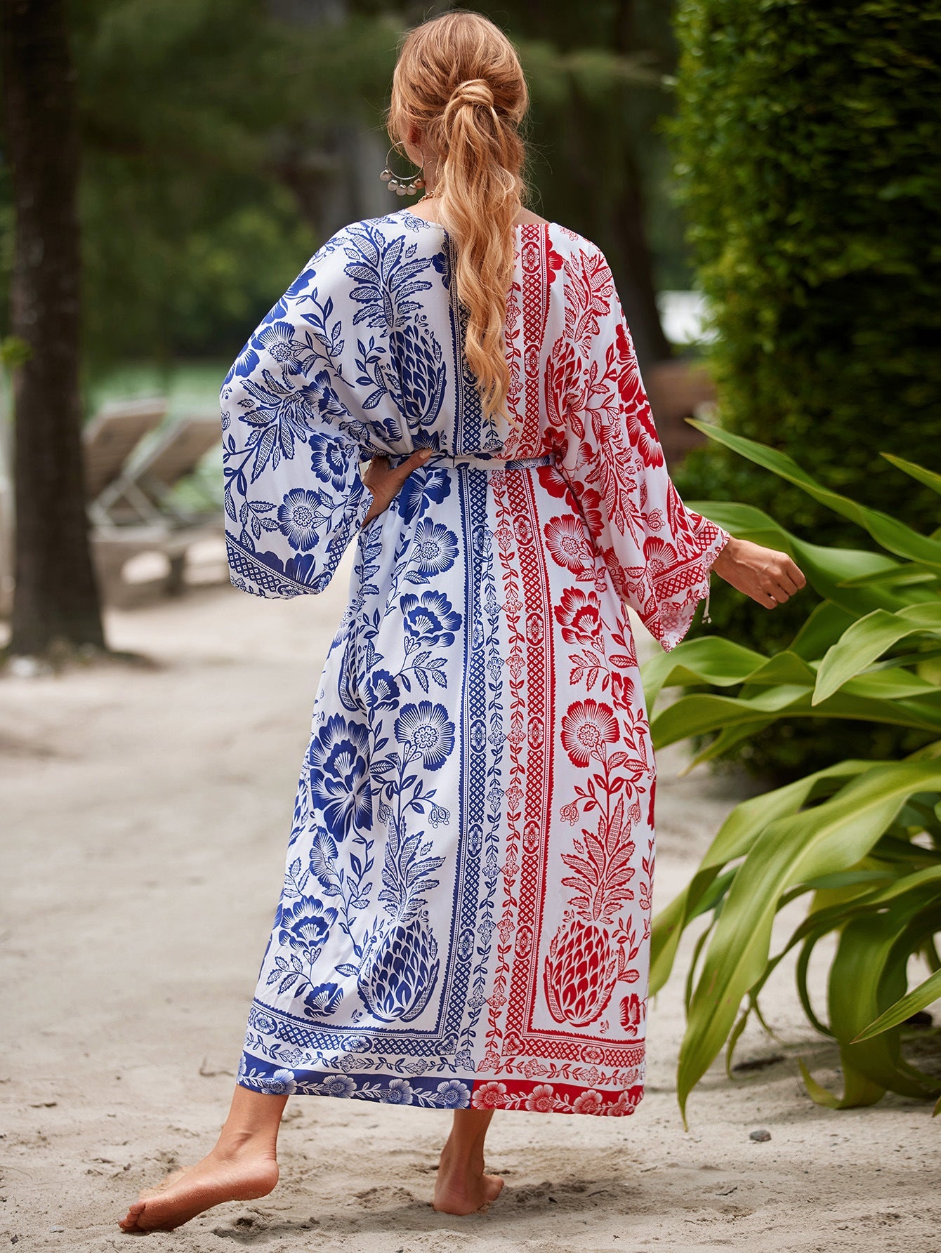 2023 New European and American Cotton Print Beach Jacket Sexy Sun Protection Cardigan Holiday Bikini Overshirt Women