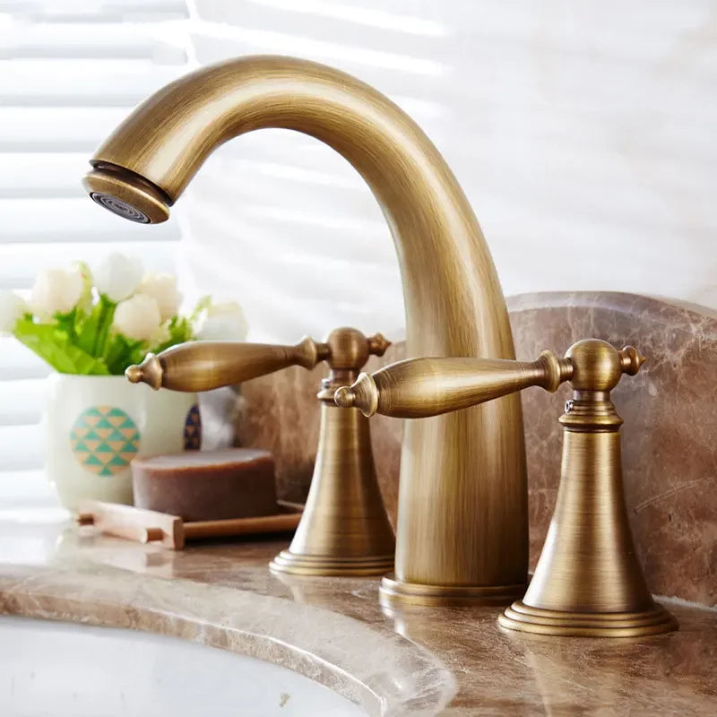 Basin Faucet 3 Holes Dual Control Bathroom Sink Faucet Deck Mounted Cold Hot Vintage Mixer Taps Bathtub Faucet
