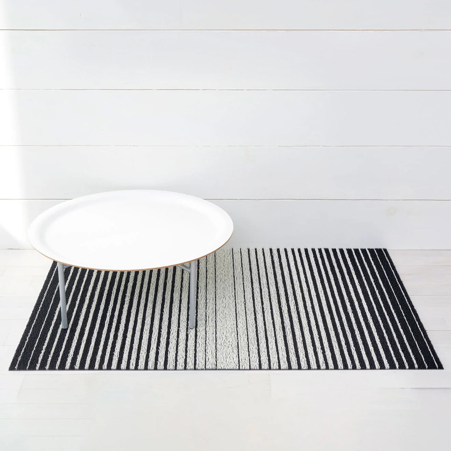 chilewich | large doormat 61x91cm (24x36") | domino black + white - DC