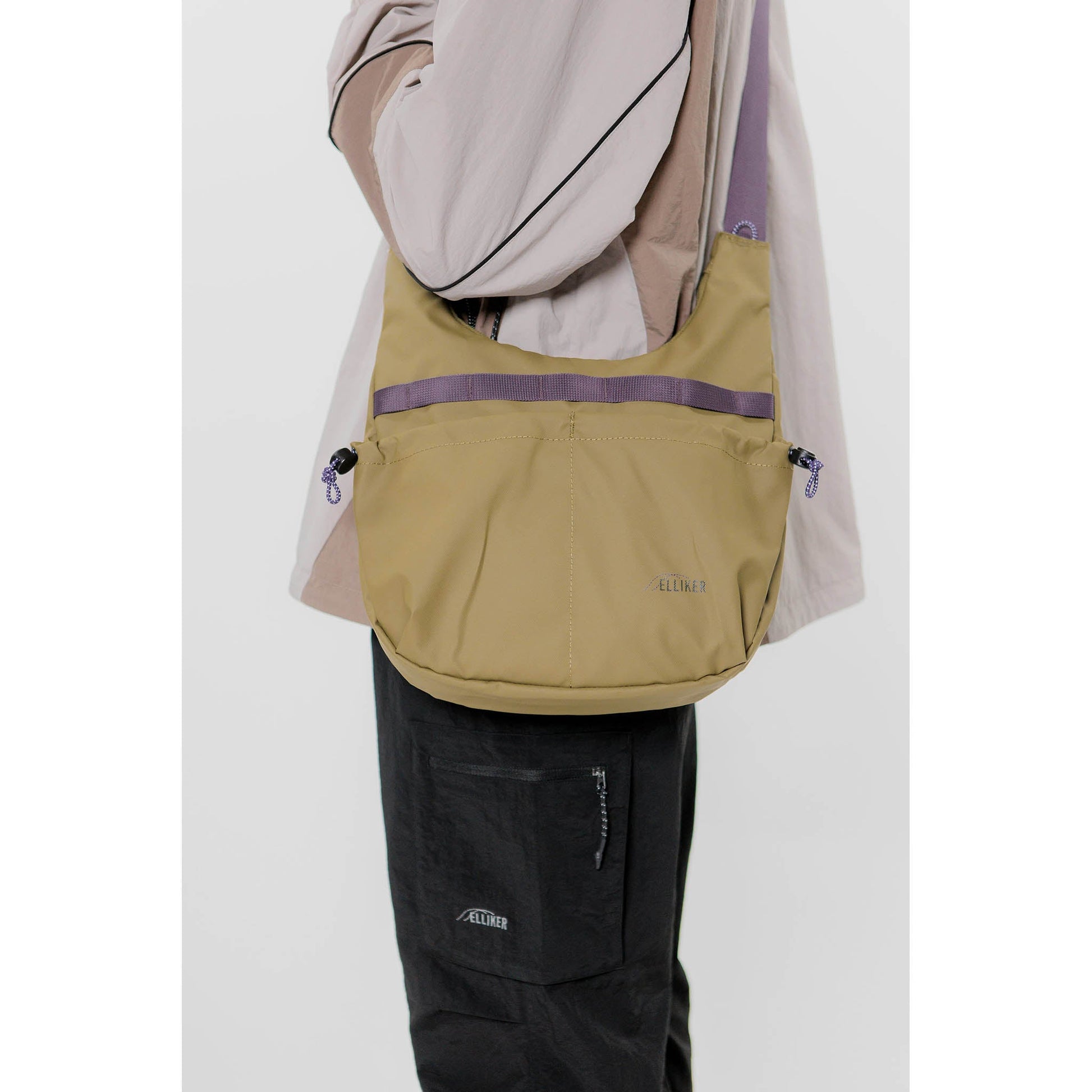 Bain Sling Bag