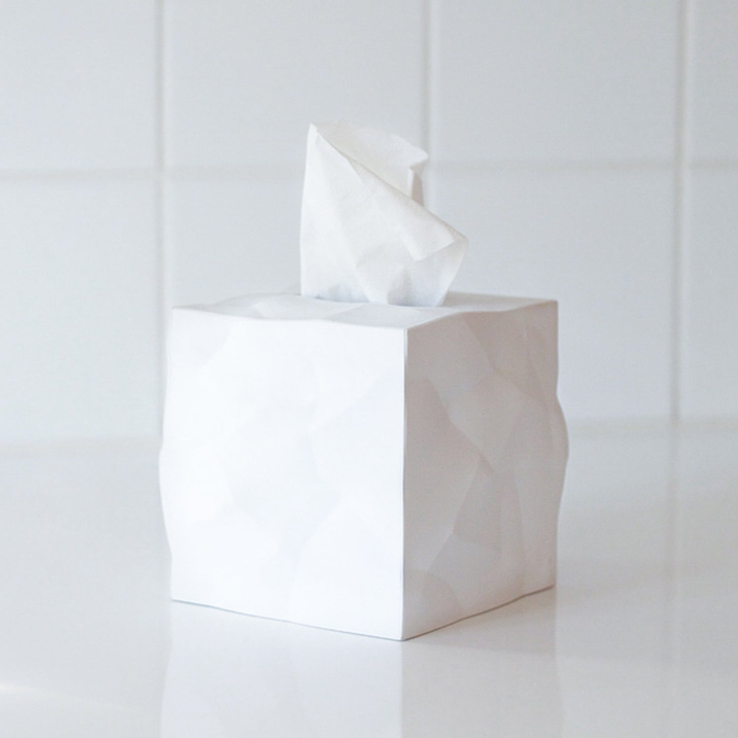 essey | wipy cube tissue box | white - LC