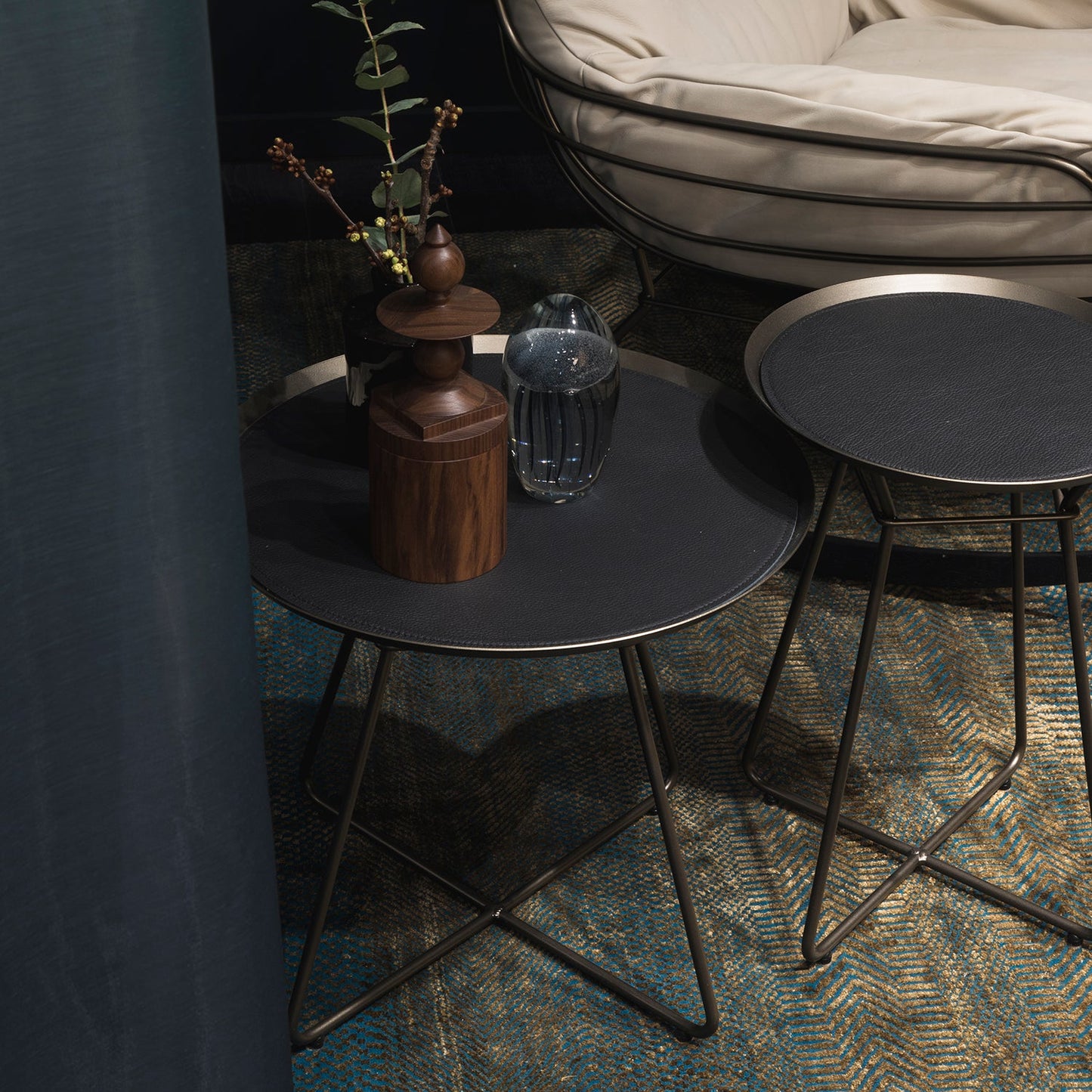 freifrau | leyasol outdoor coffee table | large | steel bronze glaze