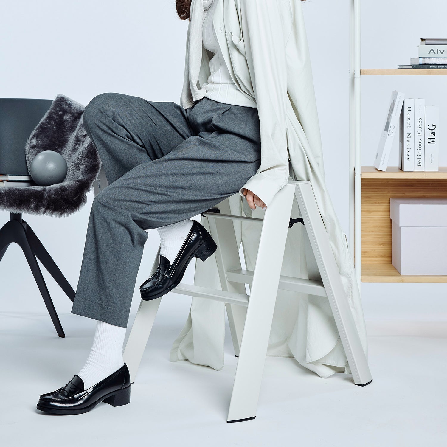 hasegawa | lucano 2 step ladder | crystal grey