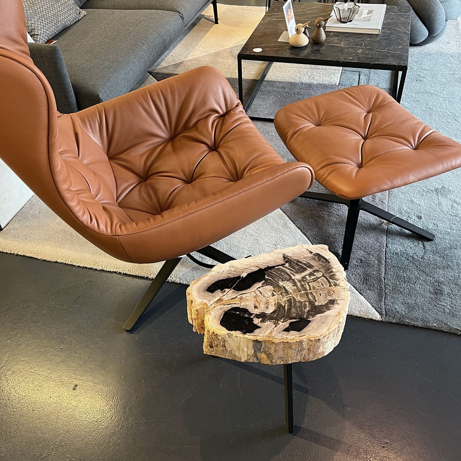 janua | bc 05 stomp stone table | 40cm | beige black 13