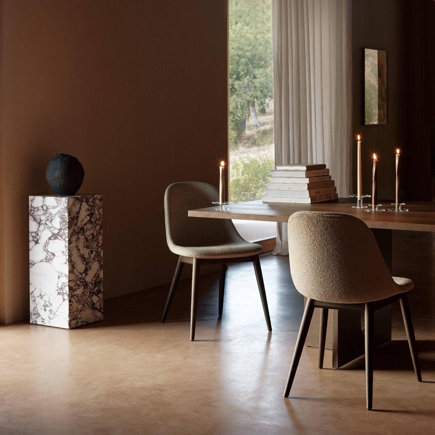 audo copenhagen (menu) | plinth pedestal | white carrara marble