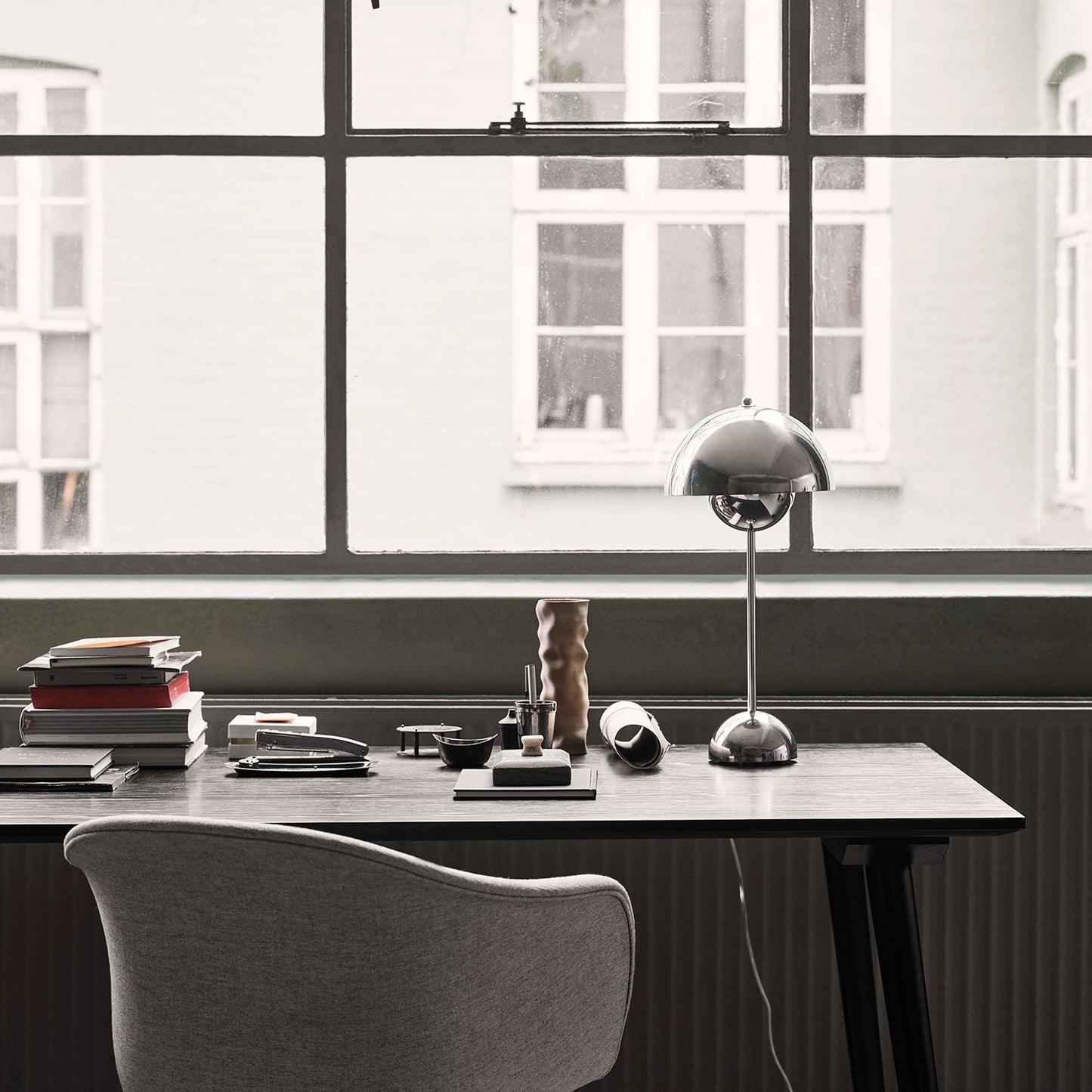 &tradition | flowerpot VP3 table lamp | chrome